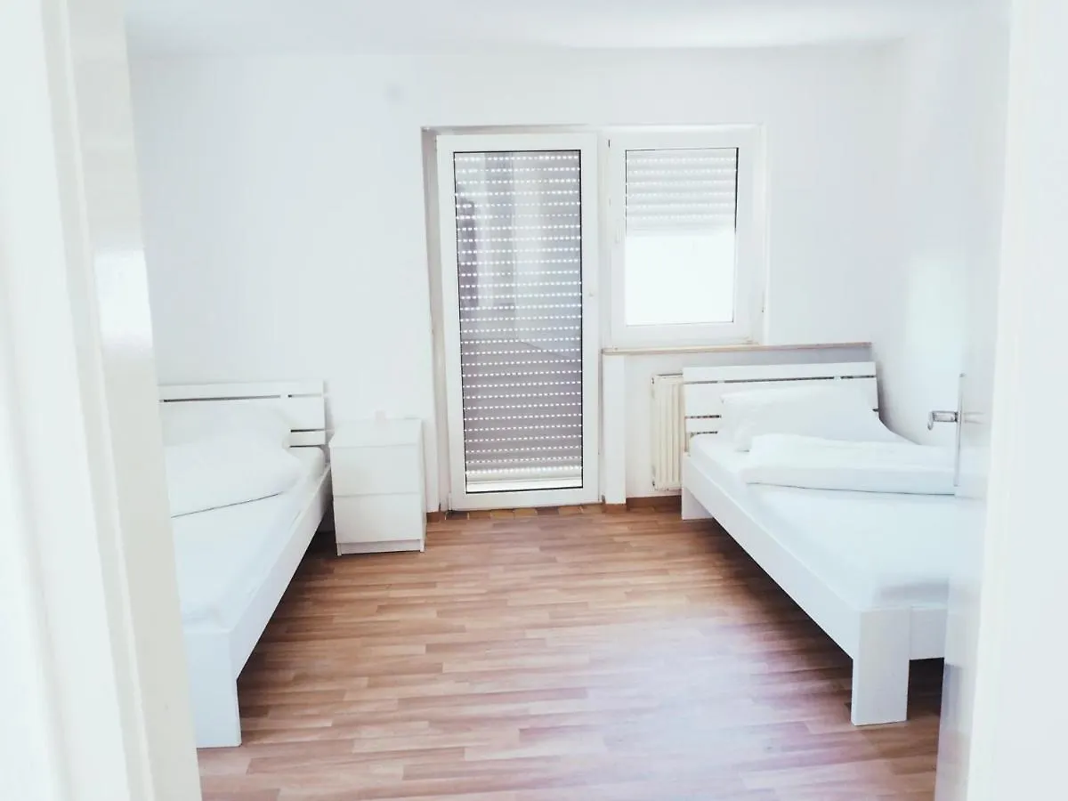 Villa Natur Monteur & Ferienwohnung Mit Wlan & Parkplatz Muhlhausen  Germany